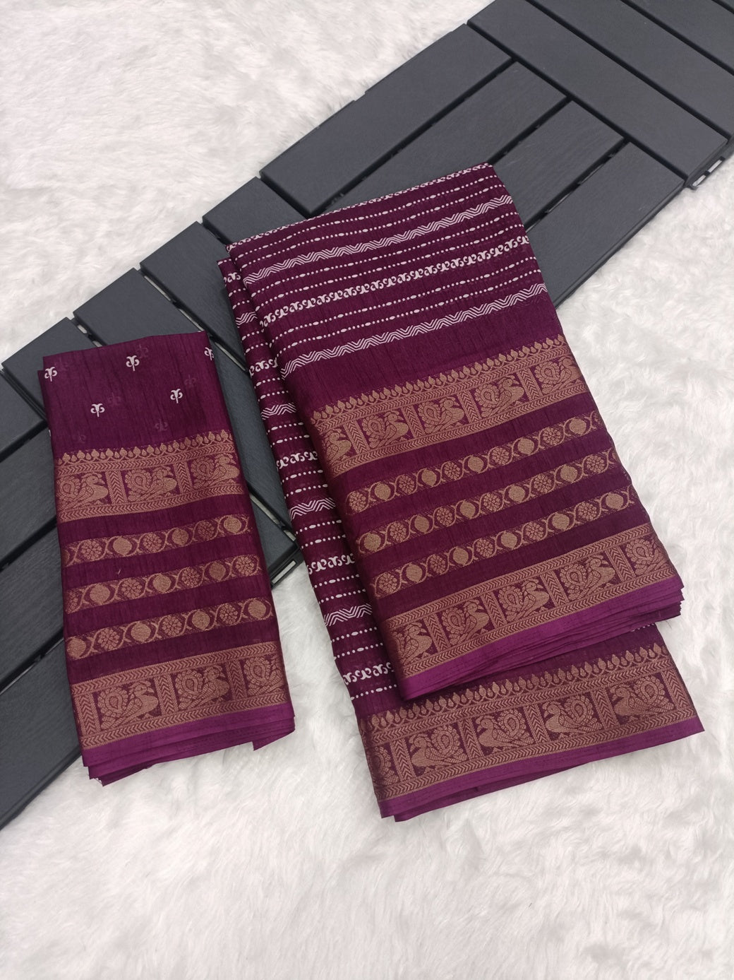 Ruhabs Festive wear Premium Dola Silk saree with blouse piece