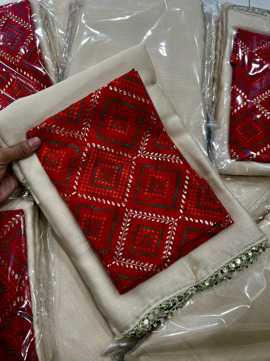 Ruhabs Beautiful Soft Chiffon Celebrity Inspired Saree with Designer Lace Border.