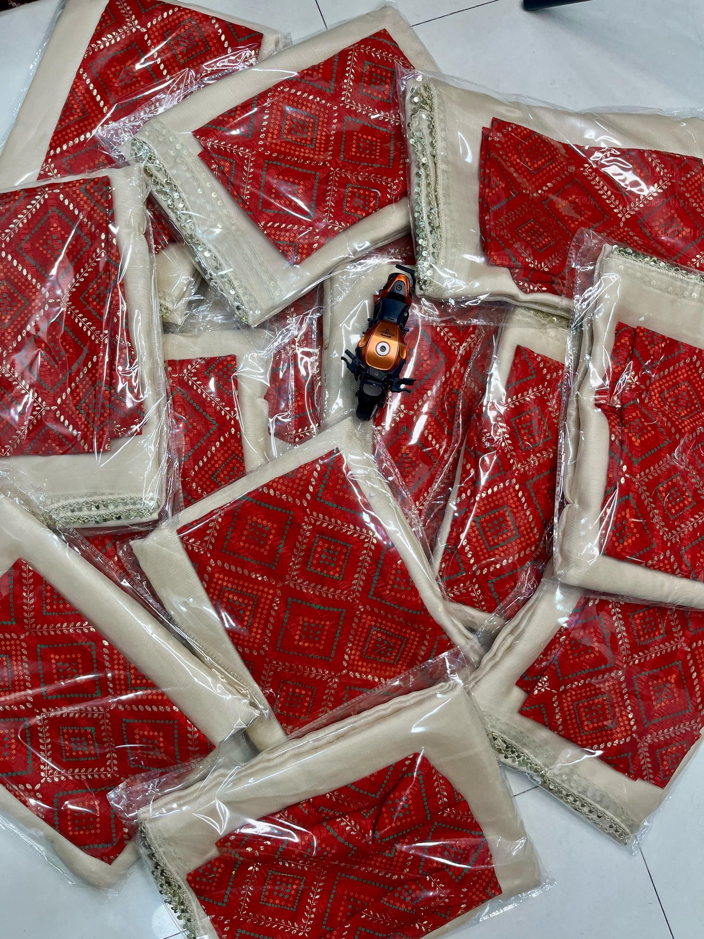 Ruhabs Beautiful Soft Chiffon Celebrity Inspired Saree with Designer Lace Border.